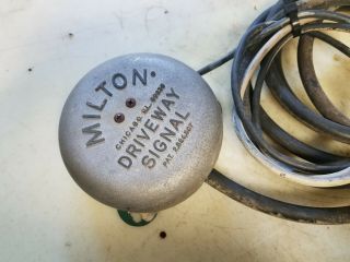 Milton Driveway Service Gas Station Signal Bell W/ Hose And Plug