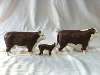 Vintage 1950s Hartland Hereford Bull,  Cow And Calf Model Cattle