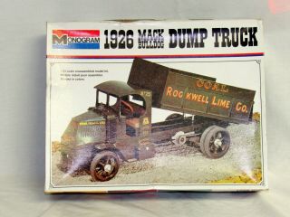 Monogram 1926 Mack Bulldog Dump Truck Plastic Model Kit