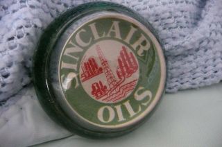 Vintage 1940 ' s Sinclair Motor Oil Gas Station Glass Paper Weight 7