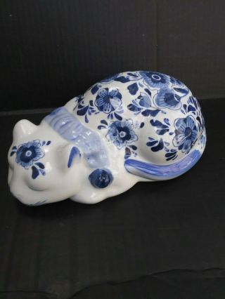 Blue & White Chinese Porcelain Sleeping Cat By Centrum Ceramics