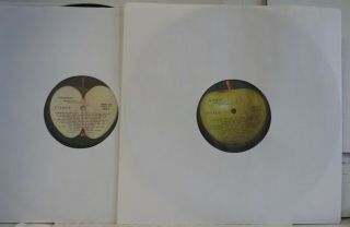 THE BEATLES WHITE ALBUM 2 - LPs FROM 1968 1ST PRESS APPLE & POSTER MORE LPs M 4