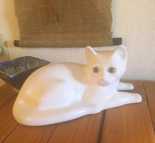 Vintage Elpa Alcobaca Portugal Ceramic White Cat Baby Blue Glass Eyes Euc 12”