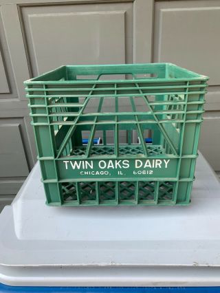 Twin Oaks Dairy Milk Crate Chicago Il 60612 Illinois Green Plastic Vintage Erie