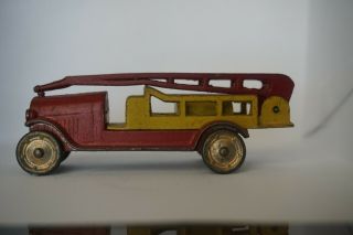 1920s Vintage Tootsie Toy Red and Yellow Water Tower Truck No.  4653 AT24 3