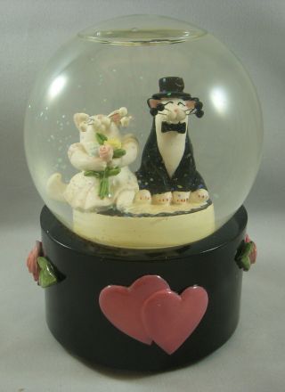 Annaco Creations Whimsiclay Musical Water Globe Wedding Couple By Lacombe 25018