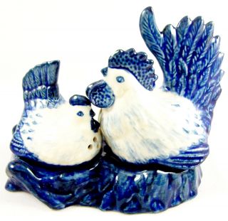 Hens Chickens On Nest/base Salt & Pepper Shakers - Blue/white Ceramic Appr 8cm H