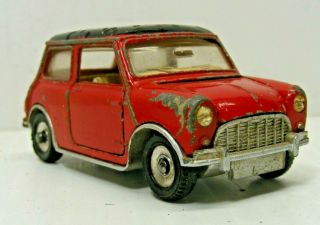 Dinky Toy 183 Morris Mini Minor Sedan