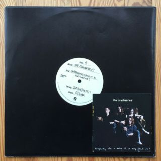 THE CRANBERRIES - EVERBODY ELSE IS DOING IT.  1993 ISLAND AUDIOPHILE LP.  EX. 2