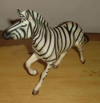 Breyer 468 Damara Running Zebra Mare Euc