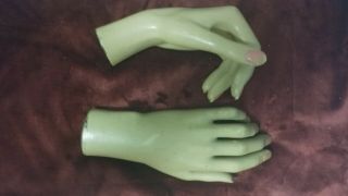 Old Vintage 1960s - 1970s Female Display Mannequin Hands