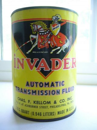Vintage Invader 1qt Trans Oil Gold Horse Knight Shield Jousting Logo Tin Can Gas