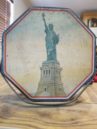 1940 Vintage Loose - Wiles Statue Of Liberty Sunshine Biscuit Tin With Handle