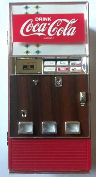 1996 Rare Vintage Coca - Cola Die Cast Metal Vending Machine Musical Bank 5