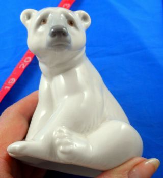 Sitting Lladro Polar Bear Figurine Seated Spain Porcelain - Us