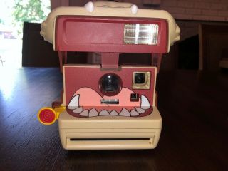 Vintage Polaroid Taz Looney Tunes Tazmanian Devil Instant 600 Camera With Strap 2