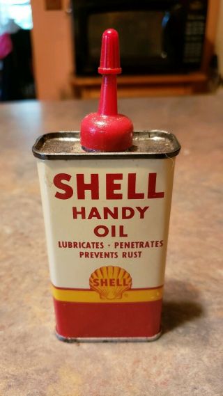 1940 - 50 Vtg Shell Handy Oil Old 4 Oz.  Tin Oiler Can Near Full