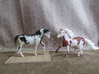 Breyer 1180 Miniature Horses Ltd Red Cloud Magic Man Set Of 2