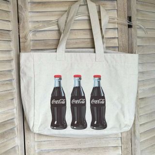 Graphic Coca - Cola Canvas Tote Bag Purse.  Nwt.  Zips Closed With 3 Pockets Inside.