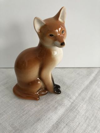 Lomonosov Fox Figurine Sitting Lfz Made In Ussr Porcelain 4.  5 " Tall Porcelain