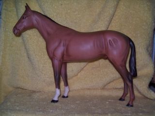 Beswick England Thoroughbred Or Hunter Horse - Matte Bay Braided Mane