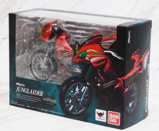 S.  H.  Figuarts Kamen Masked Rider Amazon Omega Junglaider figure Bandai 6