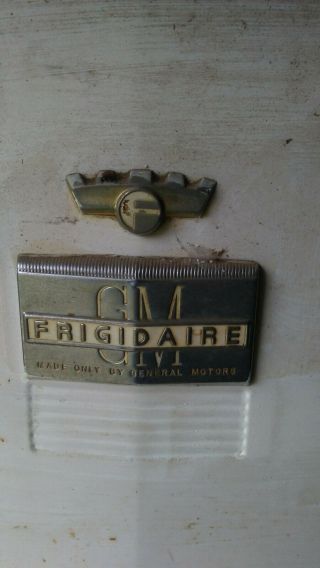 General Motors Frigidaire Refrigerator Vintage Gm