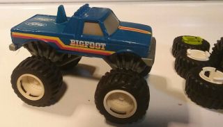 Vintage Hot Wheels BIG FOOT Ford Pickup Truck with 6 extra wheels 5