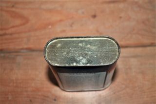 VINTAGE SKELLY OIL WAX TREATED POLISHING CLOTH IN TIN CONTAINER (RARE) 7