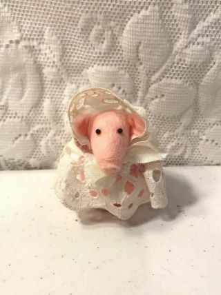 Vintage The Little Mouse Factory Usa Hand Dressed Pigs White Hood Fairy Tales