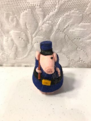 Vintage The Little Mouse Factory Usa Hand Dressed Pigs Policeman Fairy Tales