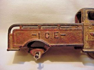 SCARCE ANTIQUE / VINTAGE 1930 ' s ARCADE CAST IRON ICE TRUCK C/I 3