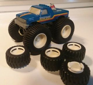 1991 Vintage Hot Wheels BIG FOOT Ford Pickup Truck with large and small wheels 5