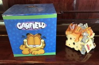 Garfield Musical Westland Sitting On Top Of The World Figurine Rare