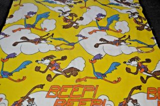 Looney Tunes Wile E.  Coyote & Road Runner 89 " X68 " Vintage Yellow Blanket