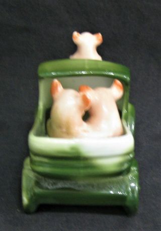 VERY SWEET AND CUTE VINTAGE GERMAN PORCELAIN NOVELTY FAIRING OF PIGS IN A TAXI 3