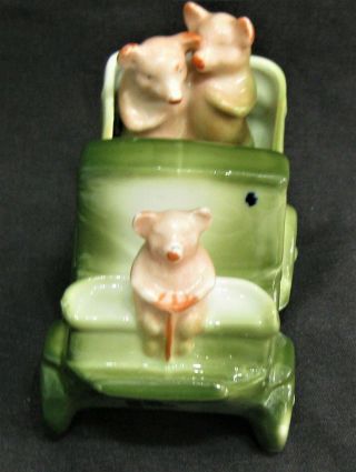 VERY SWEET AND CUTE VINTAGE GERMAN PORCELAIN NOVELTY FAIRING OF PIGS IN A TAXI 4
