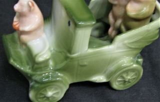 VERY SWEET AND CUTE VINTAGE GERMAN PORCELAIN NOVELTY FAIRING OF PIGS IN A TAXI 5