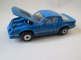 1985 Matchbox Chevrolet Camaro Iroc Z - 28 Sports Car 51 (blue 1:63)