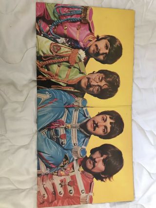 Vintage - The Beatles Sgt.  Pepper ' s Lonely Hearts Club Band Vinyl 2