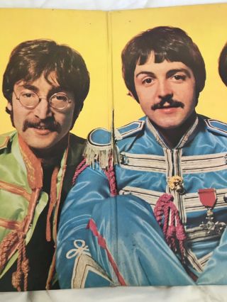 Vintage - The Beatles Sgt.  Pepper ' s Lonely Hearts Club Band Vinyl 3