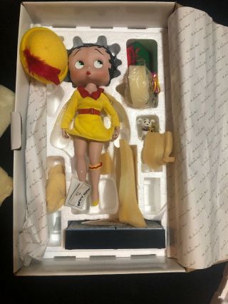 Danbury Betty Boop “shopping Spree” Porcelain Collector Doll