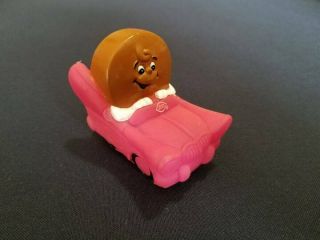 Vintage 2000 Dairy Queen Dilly Bar Driving Pink Car Kids Meal Toy Collectible
