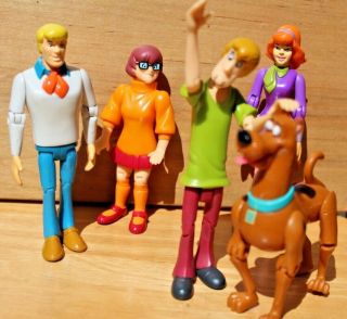 Scooby Doo Mystery Mates Action Figures Shaggy Fred Velma Daphne