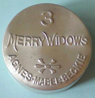 Vintage 3 Merry Widows Brand Condoms / Rubbers,  Old Stock Metal Container