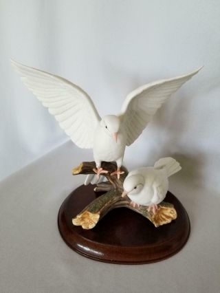 1985 Homco White Doves On Branch Fine Porcelain Figurine W Wood Pedestal