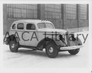 1935 Pontiac Standard Six Taxicab,  Factory Photo / Picture (ref.  68681)