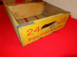 Vintage Yellow Coca - Cola Coke 12 oz 6 Pack Bottles Wood Crate 1960 CHATTANOOGA 3