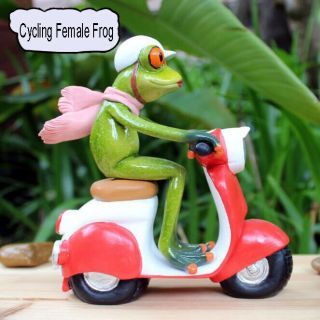 1pc Green Resin Frog Figurine Gift Gnomes Statues Cycling Female Frog Home Decor