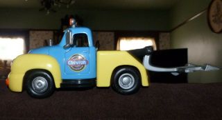 Chevron Toy Cars Trevor Tow Truck 29 Yellow Blue Vgc